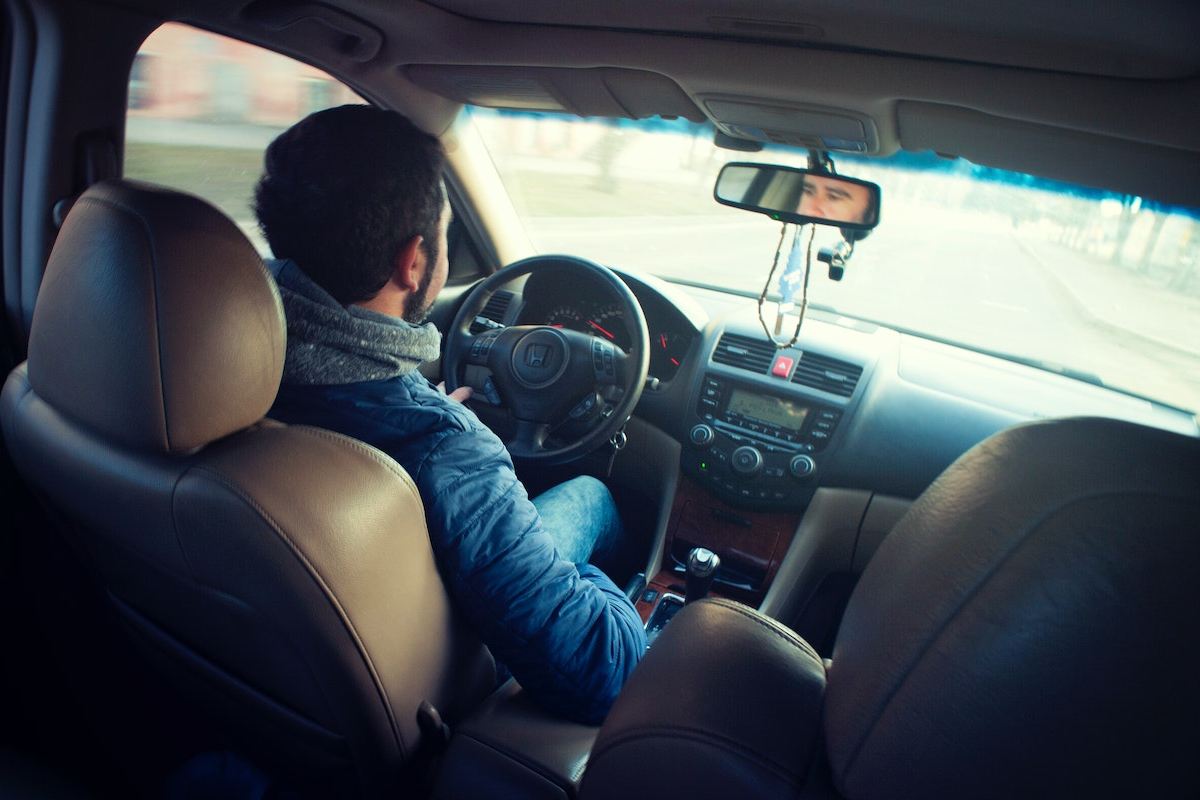 Auter entrega 7 consejos de seguridad al conducir largas distancias