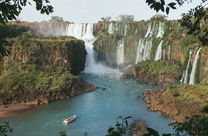 Cataratas del Iguazú en Misiones: maravilla natural