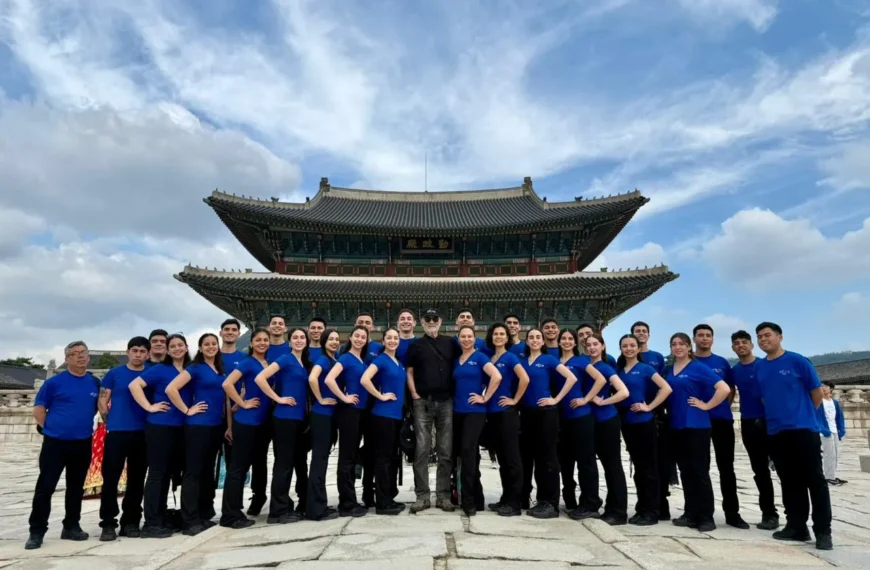 Ballet Folclórico de Chile: Éxito en Gira por Asia