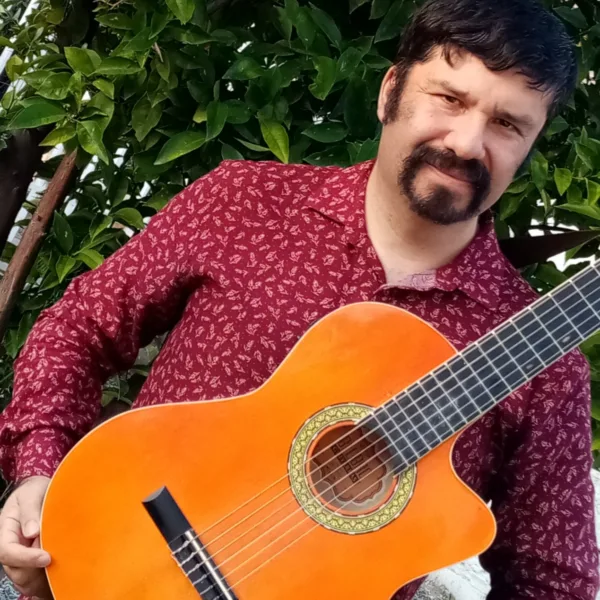 Claudio Gajardo Gana Concurso de Verso Chileno