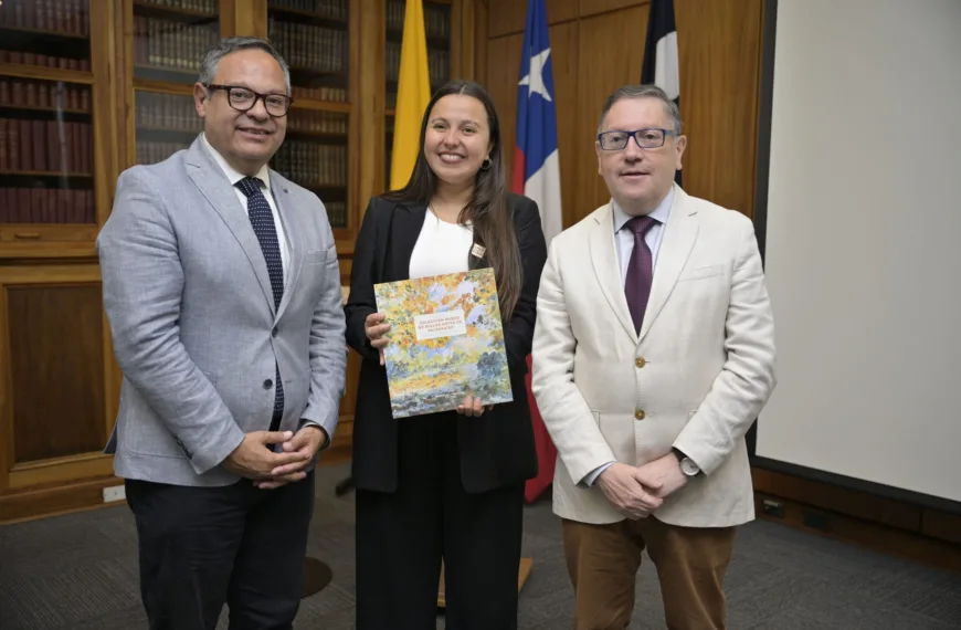 Catálogo Museo Bellas Artes: Un Viaje por Valparaíso