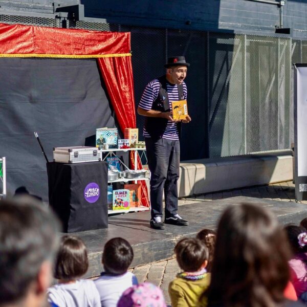Día Internacional del Libro: Celebración Cultural que Inspira a Niños