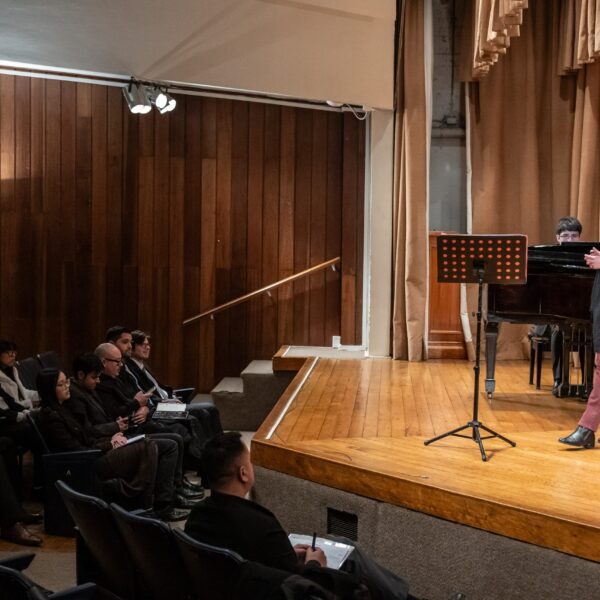 Certamen de Canto: Estudiantes enfrentan su primer gran desafío