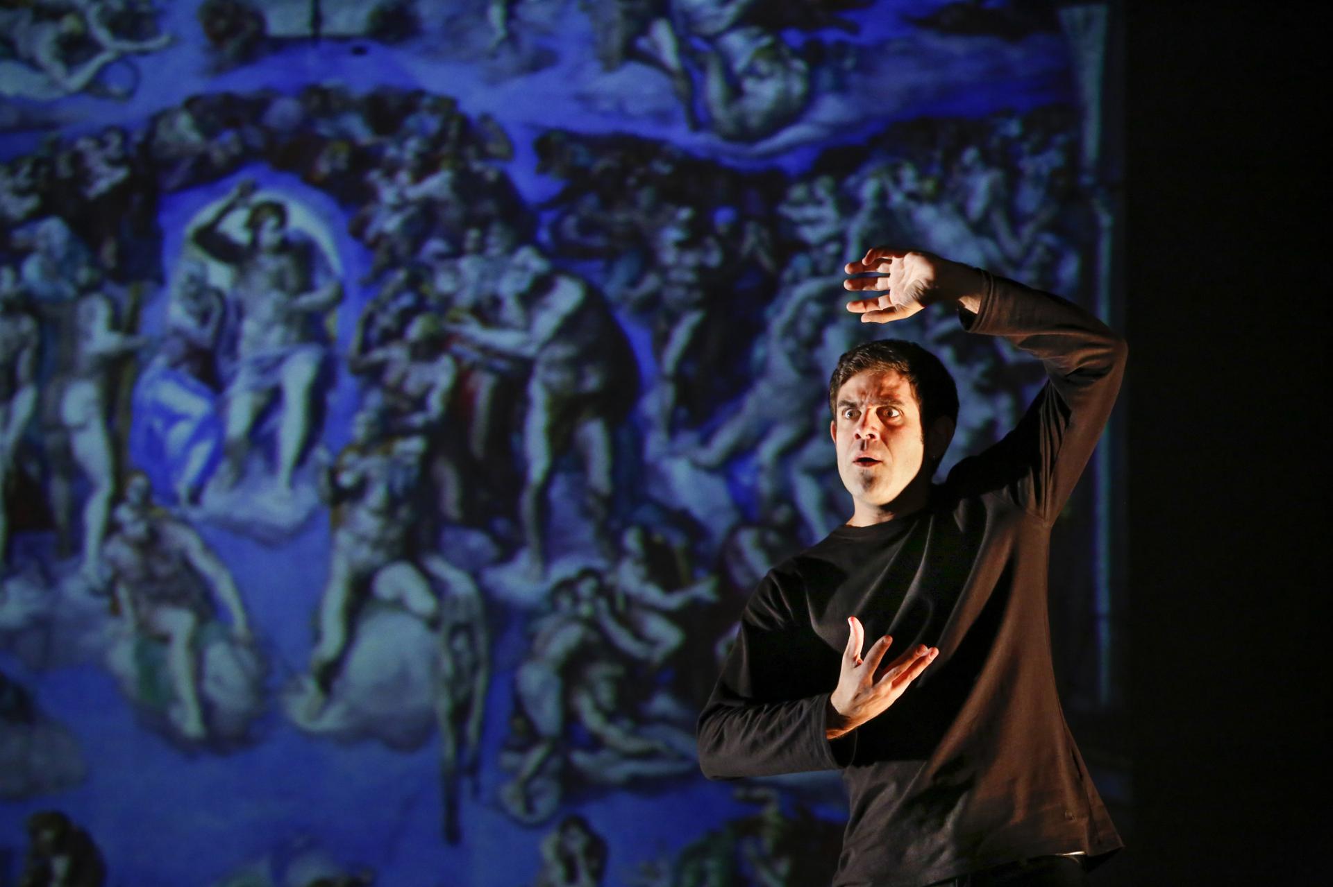 Mistero Buffo: La Obra de Darío Fo que Transformará el Teatro en Santiago