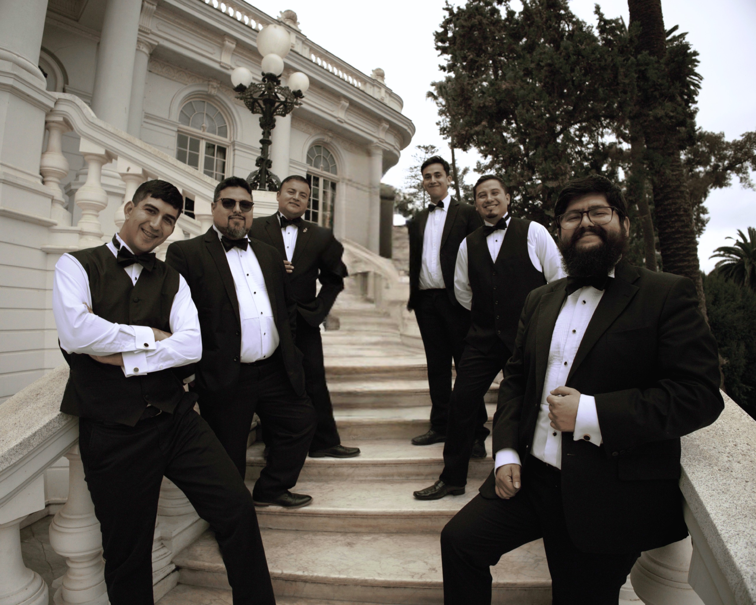 Tarde de Boleros: Revive la Magia de la Música Romántica